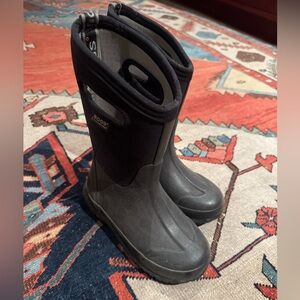 Bogs Kids’ Winter Boot, size 2